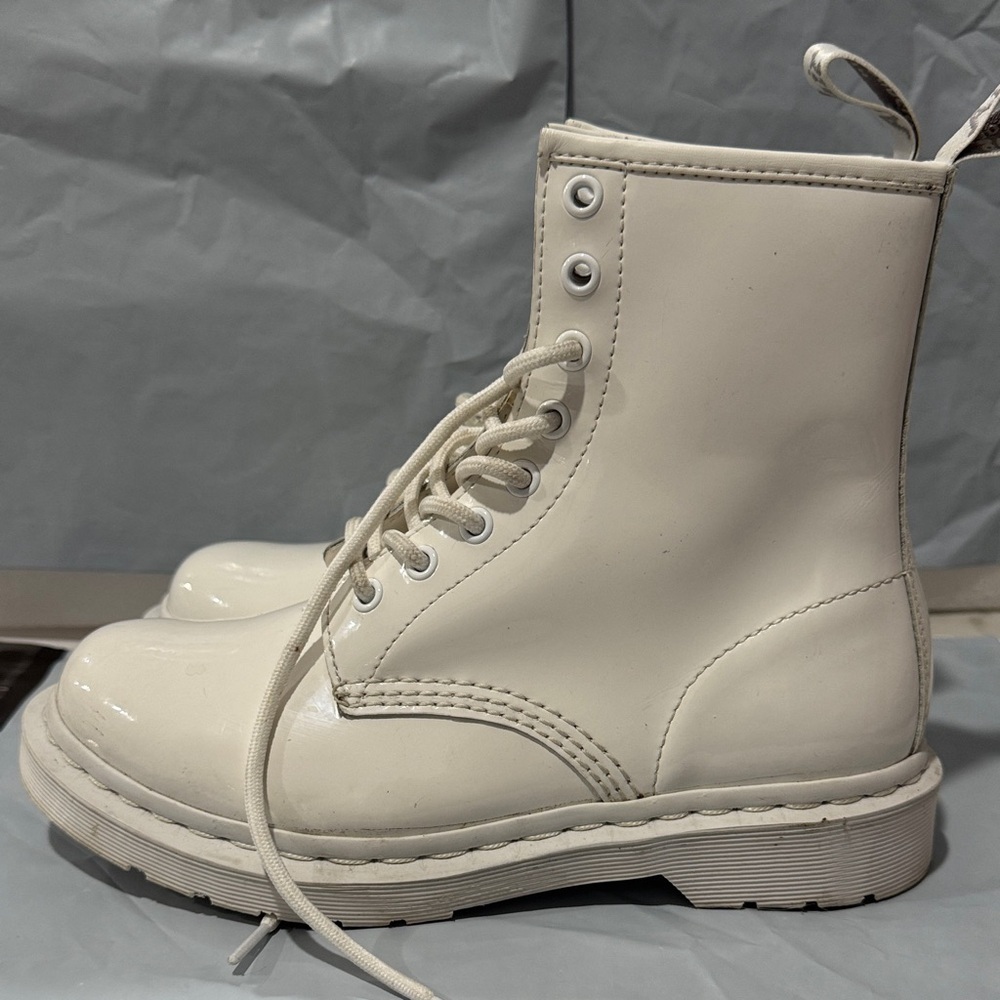 White Patent Leather Lace-Up Boots - Picture 5 of 13